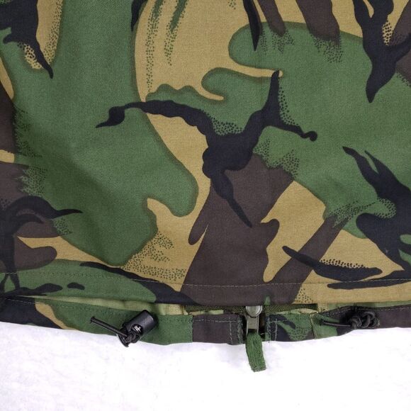 Men's Camouflage Jacket - Picture 9 of 13